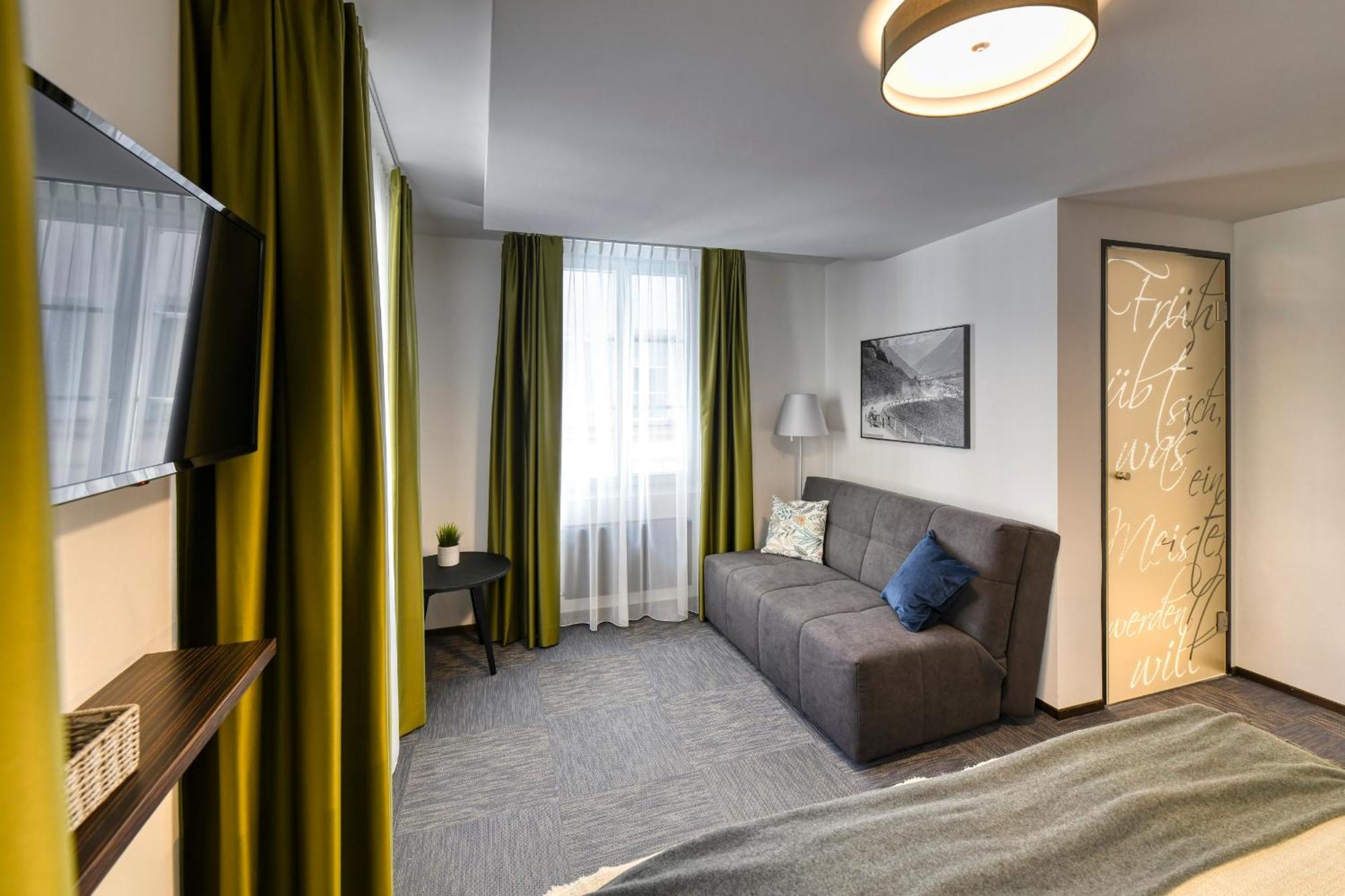 Boutique Hotel Reiser Альтдорф Экстерьер фото